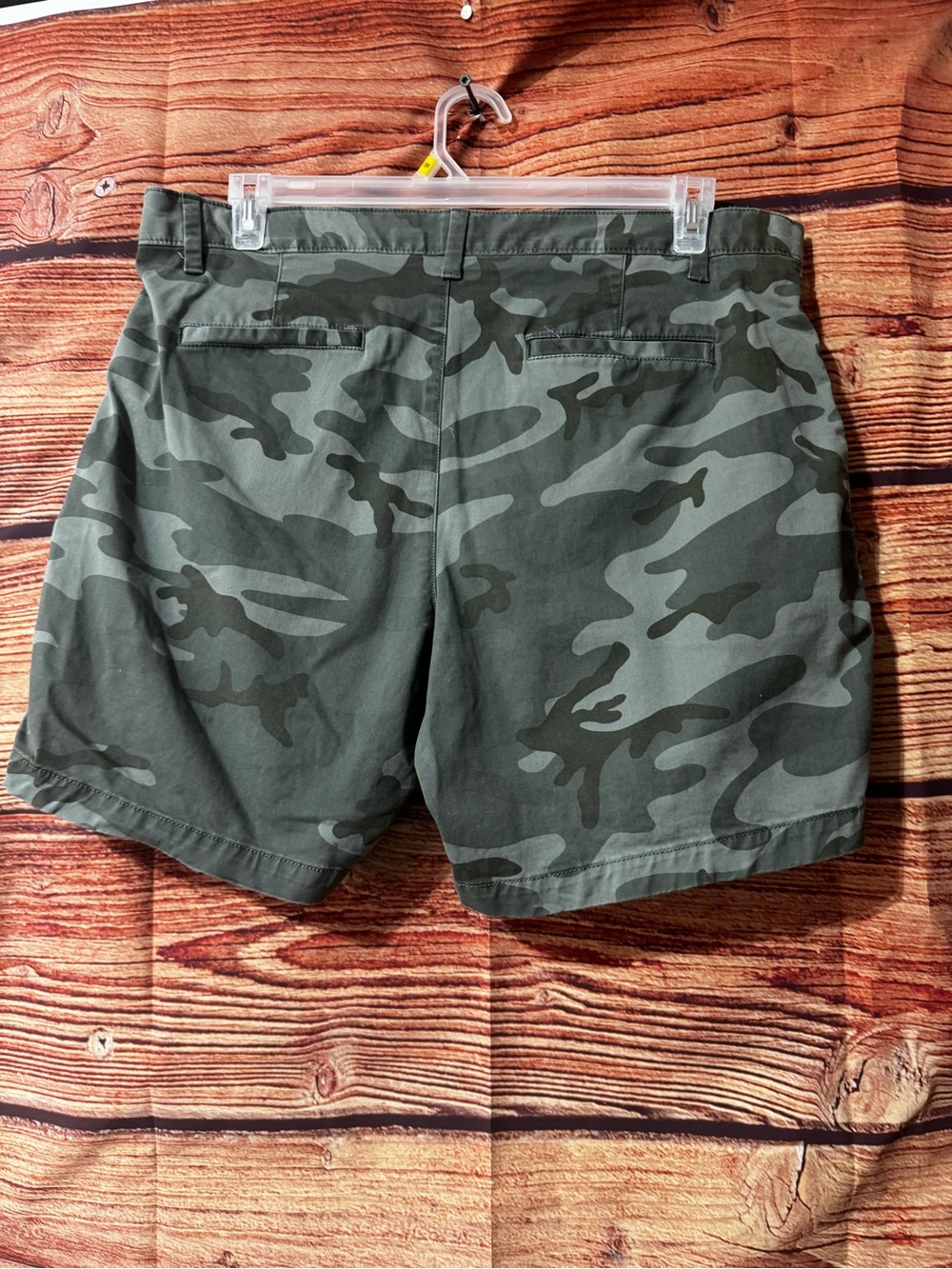 GAP Women's High Waist Camo Shorts in Olive Green sz16